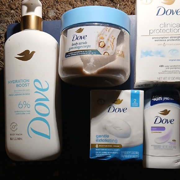 Dove Other - DOVE BUNDLE BODY WASH BODY SCRUB (2) EXFOLATING SOAP CLINICAL & 48HR DEODORANT